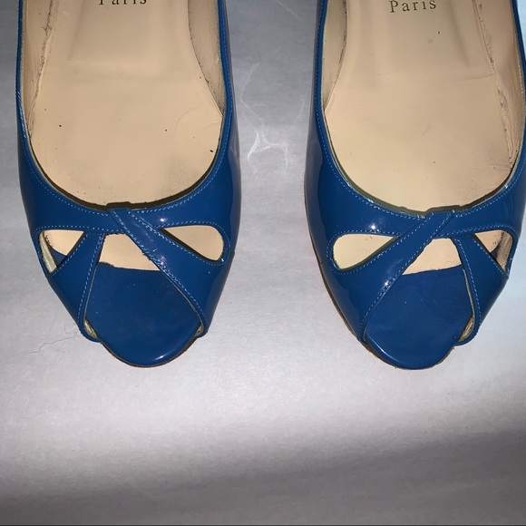 CHRISTIAN LOUBOUTIN size 39.5 bright blue PATENT LEATHER peep toe FLATS - Picture 3 of 11